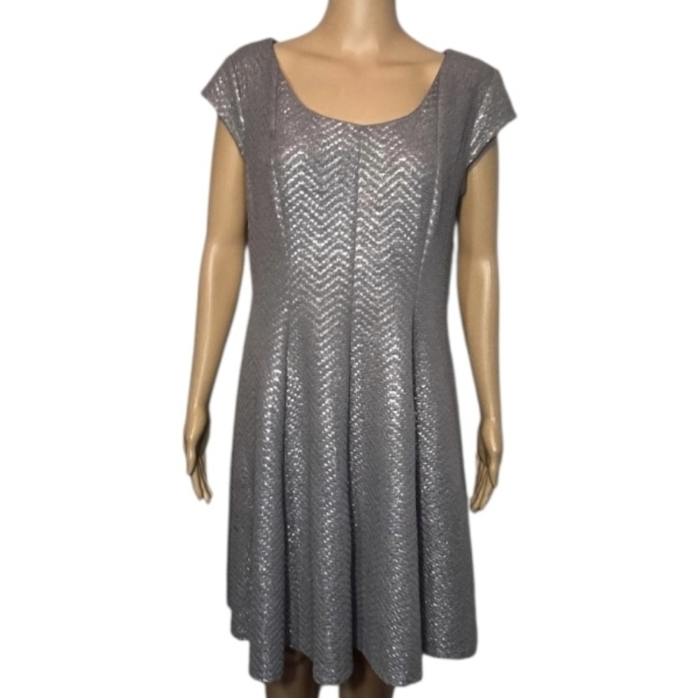 Signature by Robbie Bee Dress Midi Zigzag Design Gray Silver Womens Size PL
